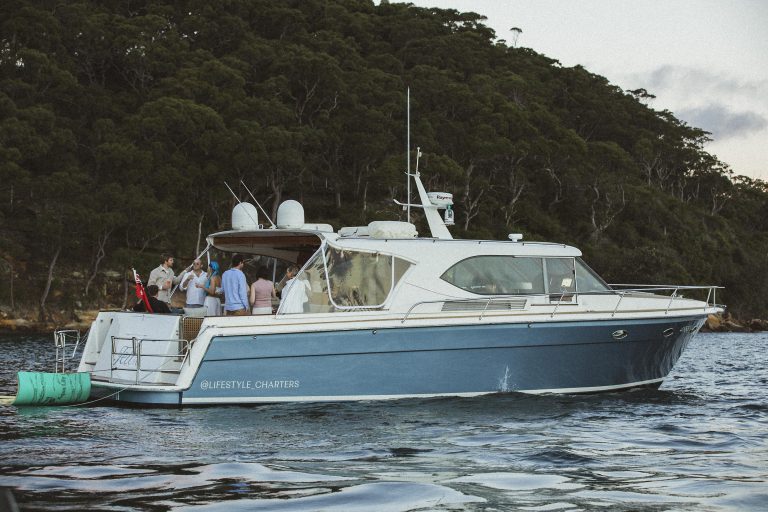 Lifestyle Charters_FELIX_cruising Sydney Harbour