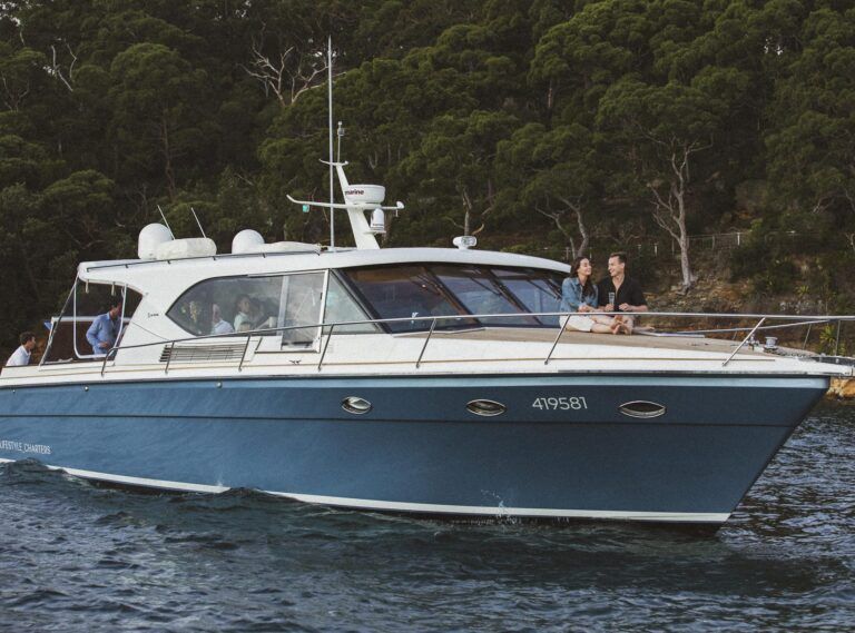 Lifestyle Charters_FELIX_modern and fresh