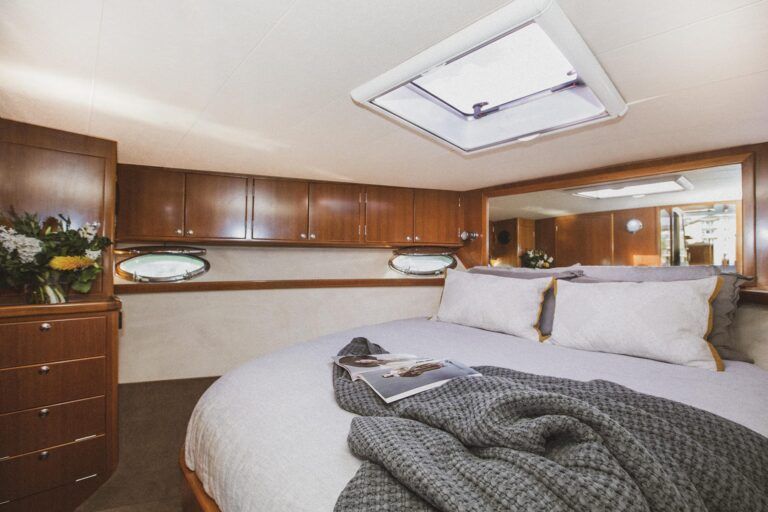 Lifestyle Charters_FELIX_Master cabin