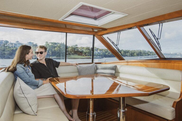 Lifestyle Charters_FELIX_Saloon lounge