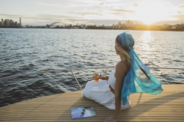 Lifestyle Charters_FELIX_Taking in the Sydney skyline