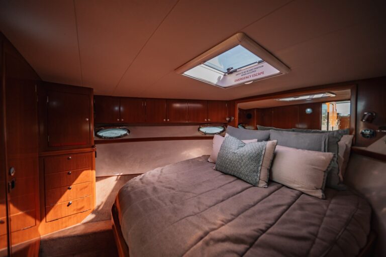 Felix-boat-Lifestyle Charters-291-interior