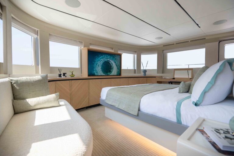 Lifestyle Charters Bluestone luxury day and overnight charters available on Sydney Harbour (18)-interiors