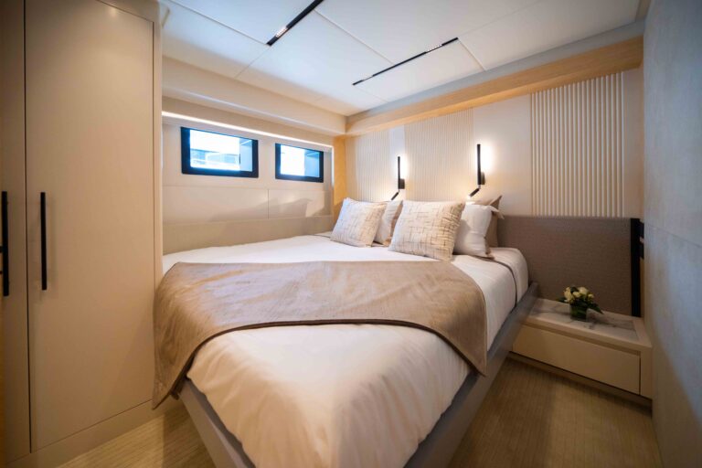 Lifestyle Charters Bluestone luxury day and overnight charters available on Sydney Harbour (6)-interiors