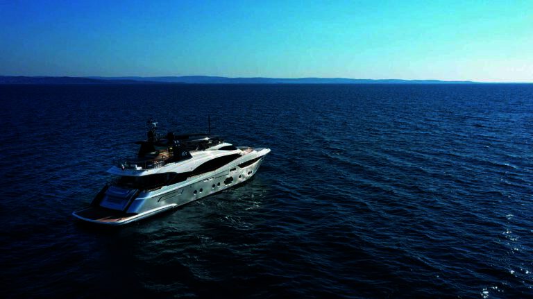 Lifestyle Charters Sirenuse offers luxury day and overnight charters with family and friends (1)