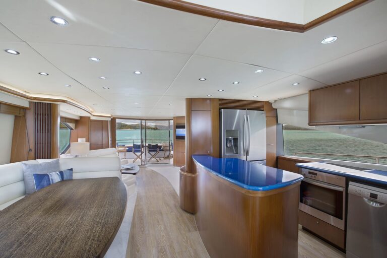 lifestyle-charters-005-interiors