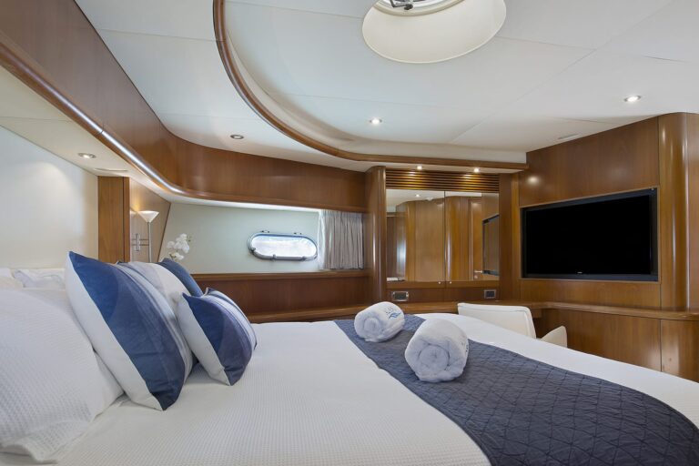 lifestyle-charters-011-interiors