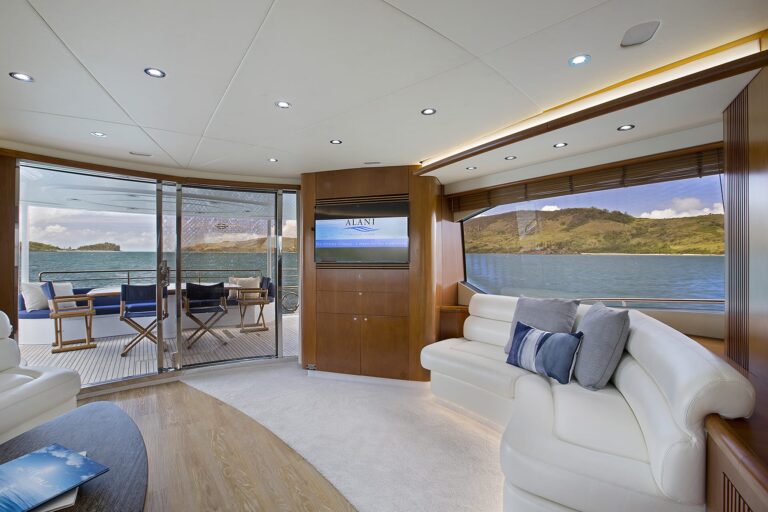 lifestyle-charters-020-interiors