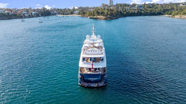Mischief-superyacht-on-Sydney-Harbour-boat(73)