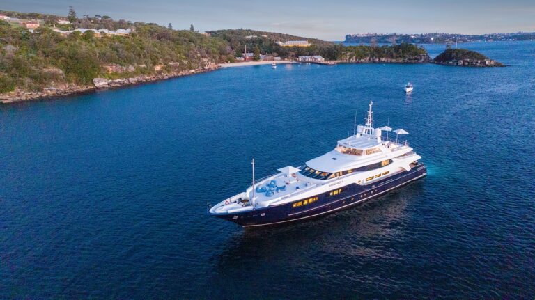 Mischief-superyacht-on-Sydney-Harbour-boat(80)