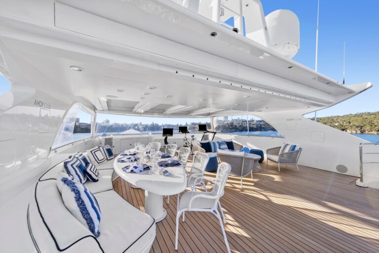 Mischief-superyacht-on-Sydney-Harbour-exteriors-(31)