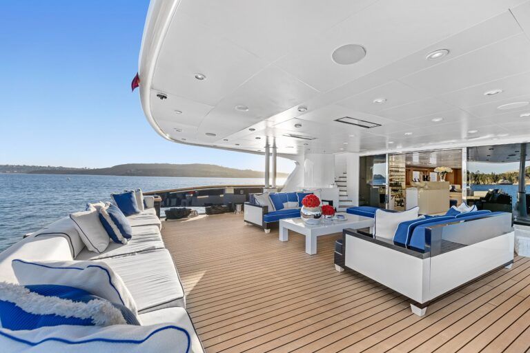 Mischief-superyacht-on-Sydney-Harbour-exteriors-(53)