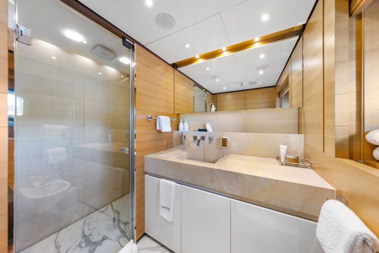 Mischief-superyacht-on-Sydney-Harbour-interiors-(16)