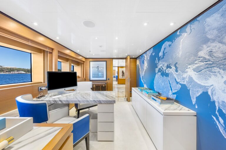 Mischief-superyacht-on-Sydney-Harbour-interiors-(23)