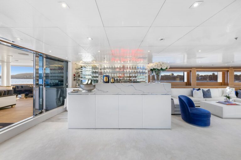 Mischief-superyacht-on-Sydney-Harbour-interiors-(57)