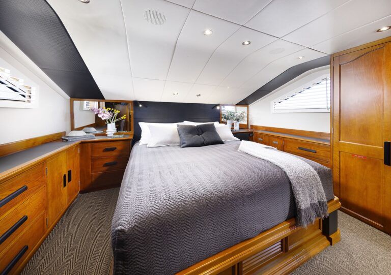 phoenix-one- Fwd VIP Stateroom