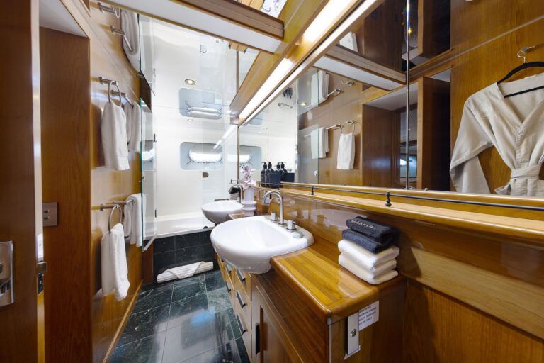 phoenix-one- Master Stateroom Ensuite