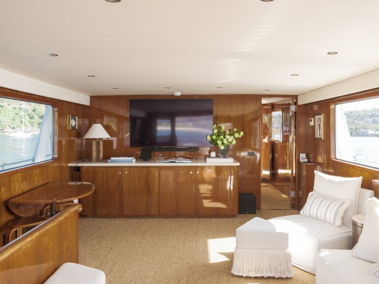 rhemtide-9493-interior